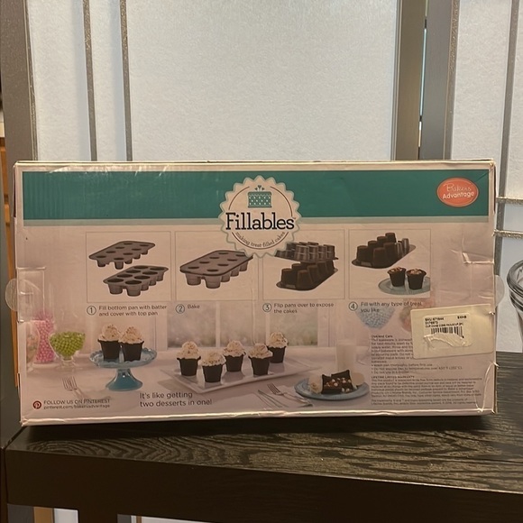 New Fillable 8 cups 2 piece cake cone pans. Make treat filled cakes - Picture 3 of 3